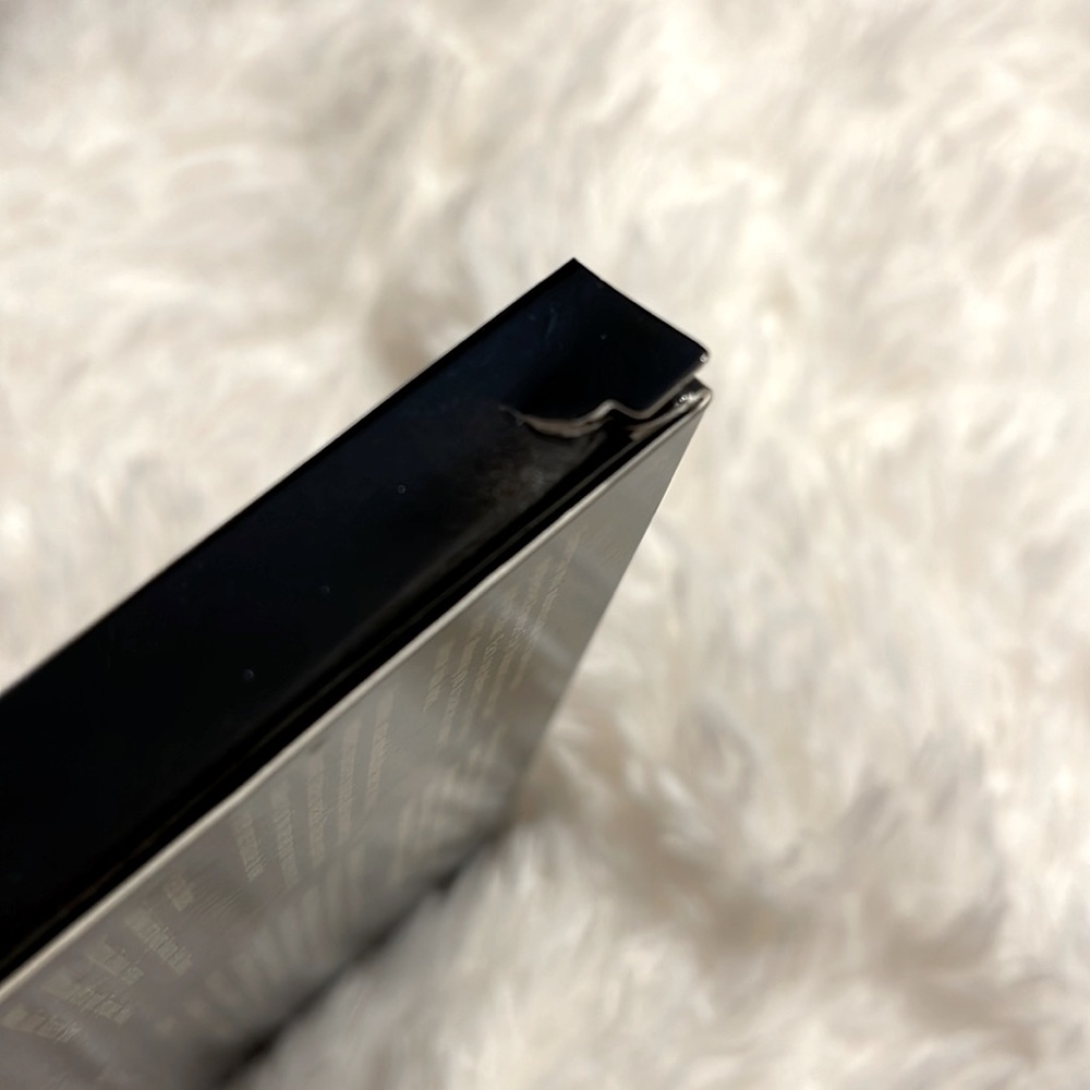 Illamasqua Unveiled Artistry Palette - Picture 6 of 6